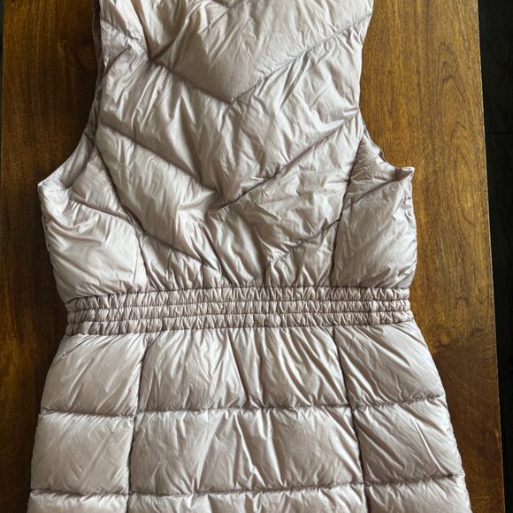Athleta Puffer Vest - Picture 3 of 4